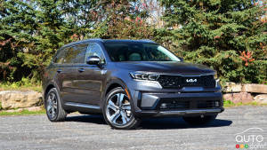 2022 Kia Sorento PHEV Review: Space and Fuel Economy, New Bedfellows